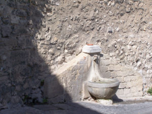 Fontaine de Pernes